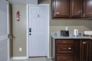 Chic Studio Retreat - Close to DC & Top Attractions - 1