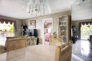 Le Frontenac 205 STR-01057 - 2