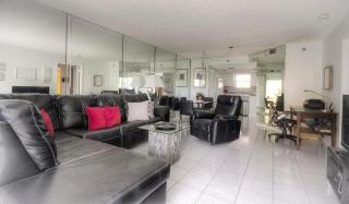 Le Frontenac 404 STR-02799 - 1