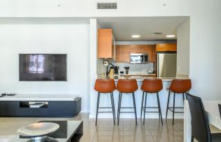 Luxury 2BD Condo in Wynwood with Pool and Parking - 4