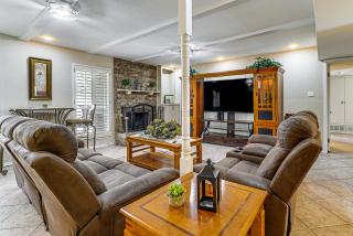 Patio and Fenced Yard Group Getaway Near Fort Bliss - 7