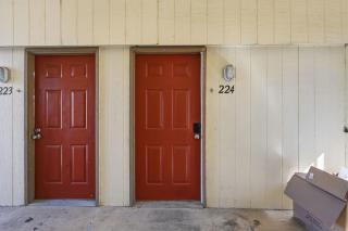 Balcony views in 1-bedroom apartment - 1