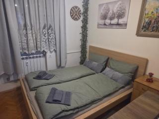 Three Vintage Apartments by NDK and Vitosha Blvd with Free Parking - 3