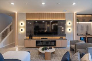 Luxury 10BR w Pool Theater Windsor Cay - 4