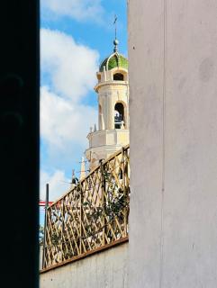 Flat steps from San Siro Church & Ariston Theatre - 1