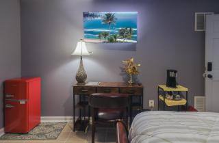 Stylish Studio Escape - Calm & Convenient Lanham - 8