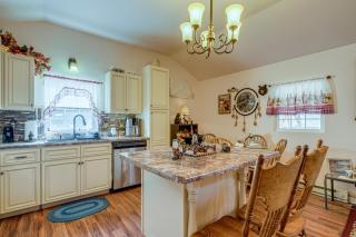 Peaceful Porch! Country Stay Near Elephant Rocks - 7