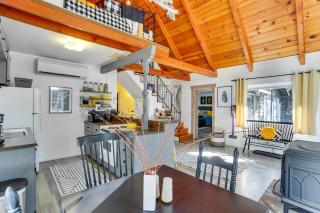 2 Mi to Trinity Lake Forest-View Gem with Hot Tub! - 4