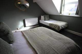 Cornerhouse Apartments 1 Sleeps 7 - 5