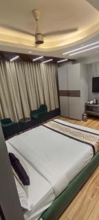 Hotel Meera International - 3