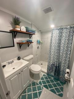 Beautiful independent suite - 5