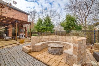 Great for Gatherings! Stylish Allen Home w/ Patio - Allen - 6