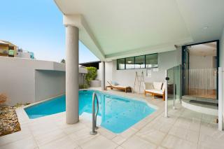 La Promenade Absolute Waterfront Apartments - Caloundra - 8