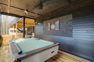 Mountain Retreat in Commerce w/ Billiards + Darts - 9