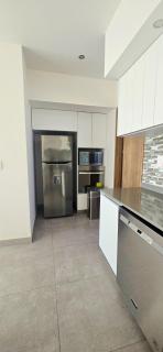 Luxury Condo Residencial Area Close to Everything - 4