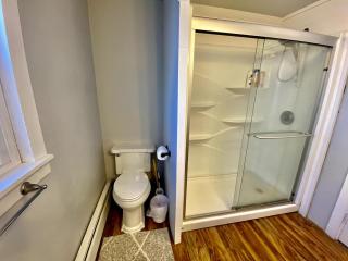 10 min to Beach 3BD Apt sleeps 7 Pet Friendly - 2