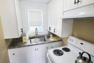 Updated 2 BD cottage 10 min walk to Pier & Beach - 6