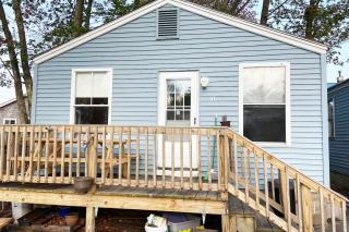 Renovated 2Bd Cottage 10min walk to Beach - 7