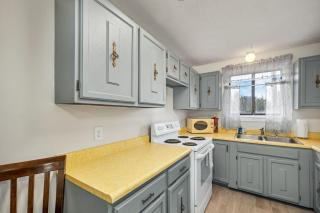Condo Ideal location Ski, Shop, Hike - 9