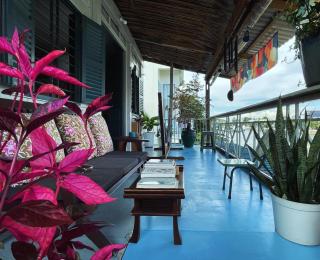 Here Library - A wooden home by the river with a library - 8