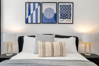 Marvel Stadium 2BR, Parking, Pool and Gym - 3