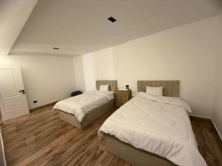 WB Lounge GEM And Pyramids - 1