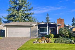 Renton Oasis - Relaxing 3BR Home with Great Outdoor - 5
