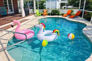 Heated Pool -Game Room- King Suites- Family Ready-Firepit - 4