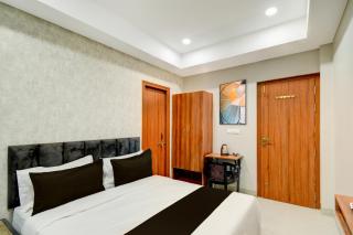 Super Townhouse Miyapur Metro Station Formerly Sainath Arcade - 4