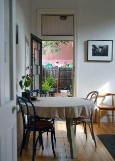 Charming Fitzroy Terrace Walk, Dine & Explore - 4
