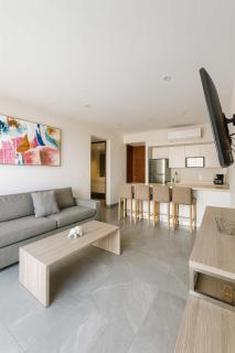 Two-Bedroom Apartment near 5th Ave and Gym - 5