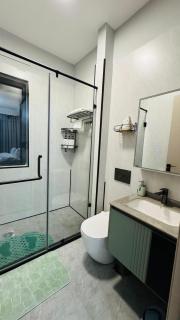 Luxury 2BR High Floor Skyline - 1