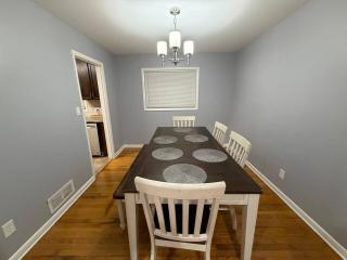 Modern Vintage with Pool Table 6BD-3BR Sleeps 12 - 5