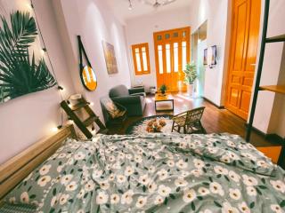 May - ORANGE ROOM - 2