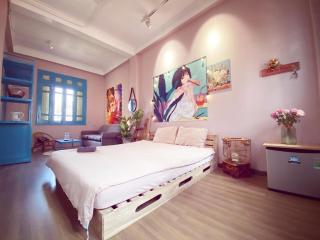 Blue Room with Balcony - 7