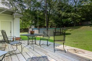 Near Fort Moore & Downtown - Our White House - 1