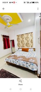 Hotel PALM TREE Home Stay - 1