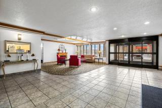 Quality Inn near Monument Health Rapid City Hospital - 5