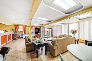 Econo Lodge Del Rio - 4