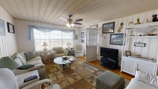 Charming Oceanfront 5BR in Cherry Grove • Private Dune Walkway • Terrapin Cove - 3