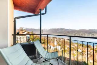 Luxury Lakeview Loft - 4