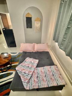 408 Airy one Bedroom Flat - 2