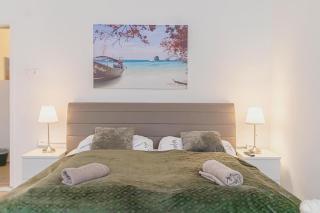 Comfy 2BR Apartment Very Central, 10-Min to Westbahnhof - 5