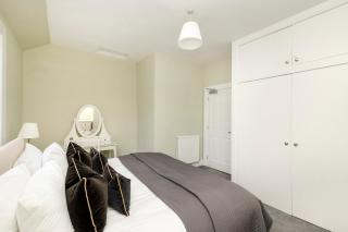 Cosy town centre cottage - 4