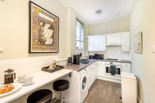 Cosy town centre cottage - 1