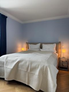 CLS Moderne City-Wohnung Hamburg Tiefgarage, Klimaanlage, Free-TV, 65 Zoll Smart-TV, E-Laden, Balkon, Parken, Nespresso Maschine inklusive Kapseln, Blick über Hamburg, Cafe im Haus, Bus gegenüber, Flex Check In - 8