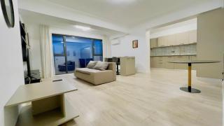 Wake up to the lake NorthSide Park Apartment - 0