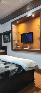 Hotel PALM TREE Home Stay - 9