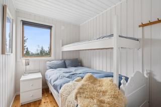 Timber Cabin With Jacuzzi By Ski Trails - 8