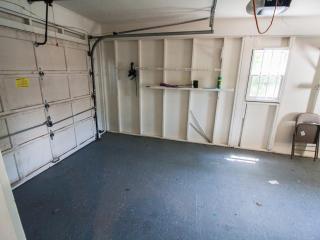 1936 Hull Rd New 4BR Vienna Home - Pet Friendly - Near Tysons & DC - 2